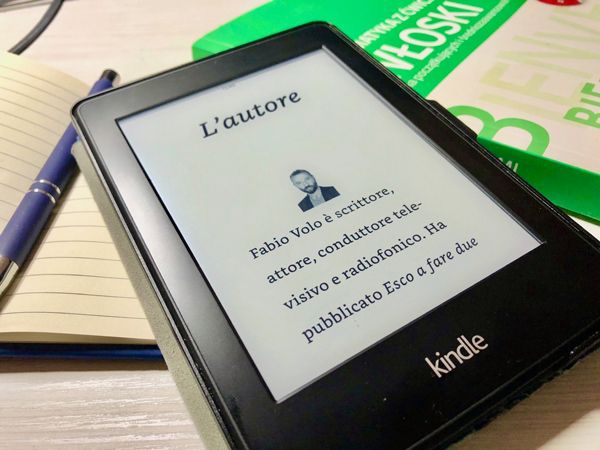 strona z książki ze zdjęciem autora Fabio Volo